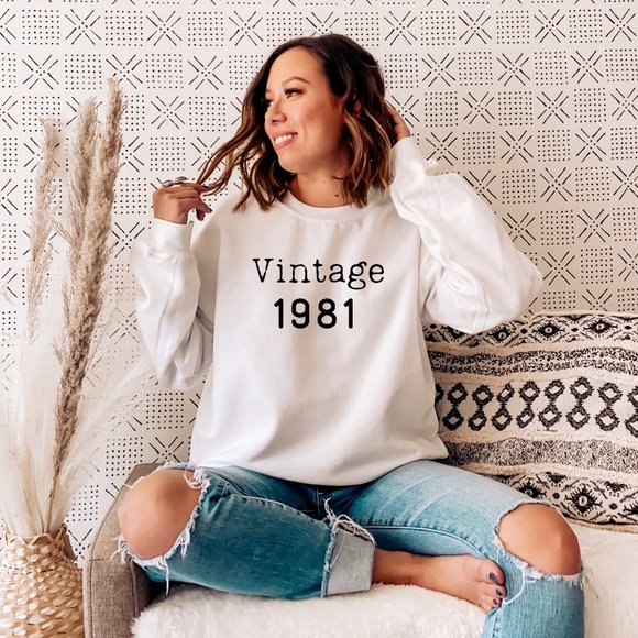 NEW Vintage 1981 41st Birthday Sweatshirt XL White Pullover Unisex Design - Picture 1 of 4